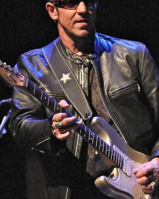 Gary Hoey