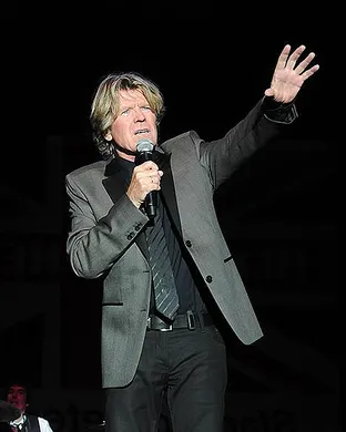 Peter Noone Warren