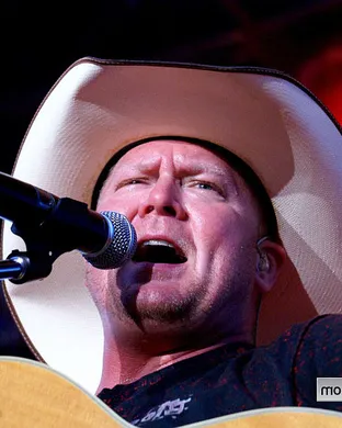 Tracy Lawrence Toledo